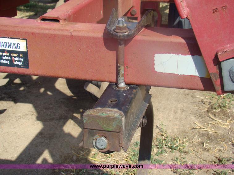 image for item A1350 Case IH 4800 Vibrashank 32' cultivator