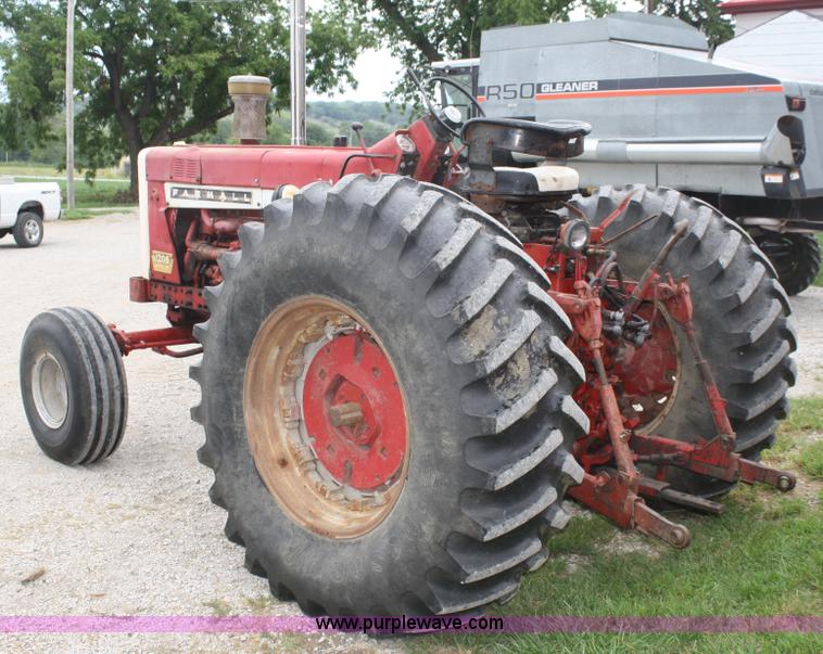 image for item A2270 1966 International Farmall 1206 tractor