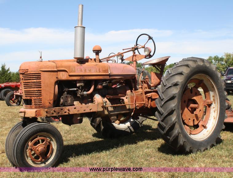 image for item A2306 1941 International Farmall H tractor