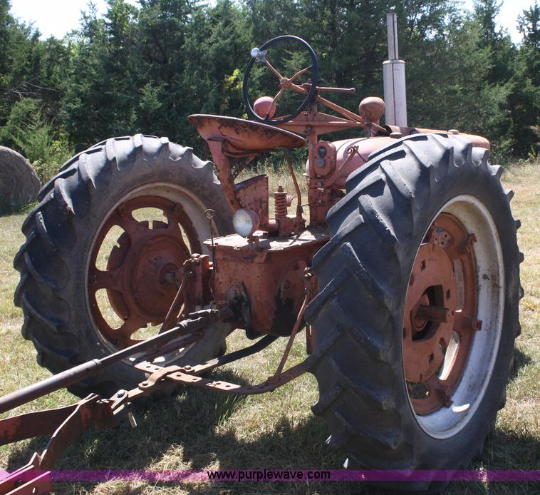 image for item A2306 1941 International Farmall H tractor