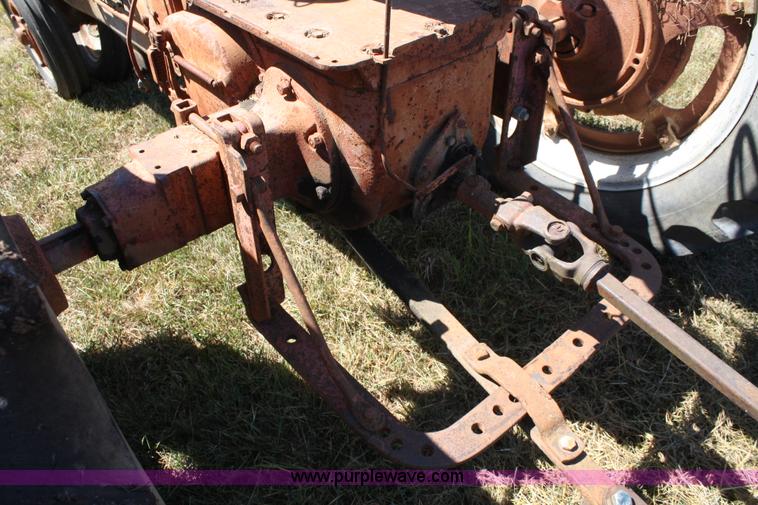 image for item A2306 1941 International Farmall H tractor