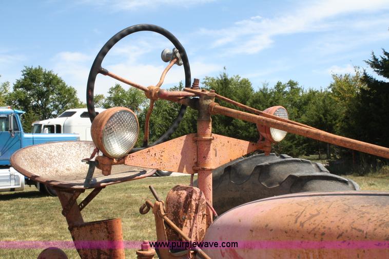 image for item A2306 1941 International Farmall H tractor