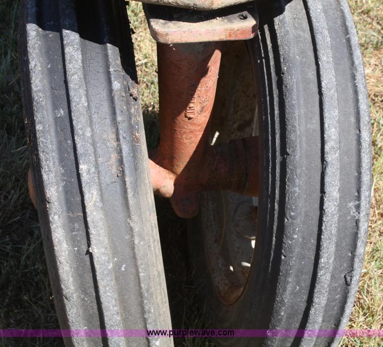 image for item A2306 1941 International Farmall H tractor