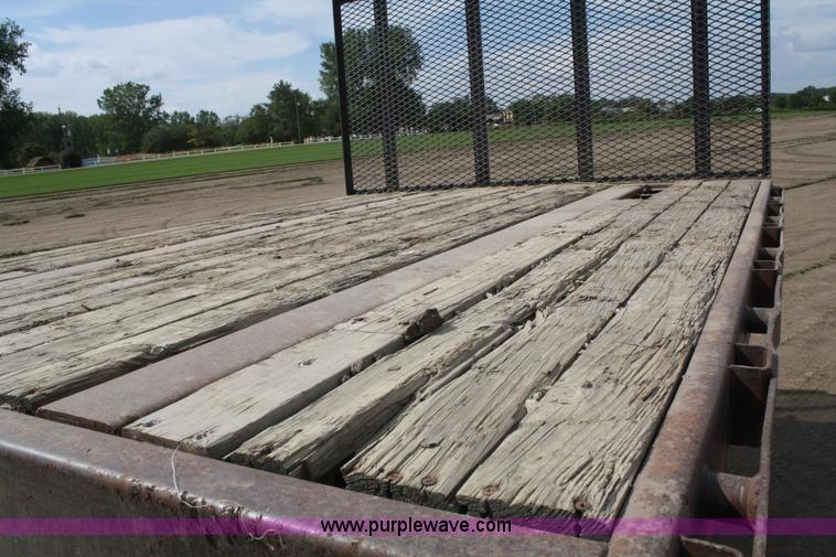 image for item A2322 1985 utility drop deck trailer