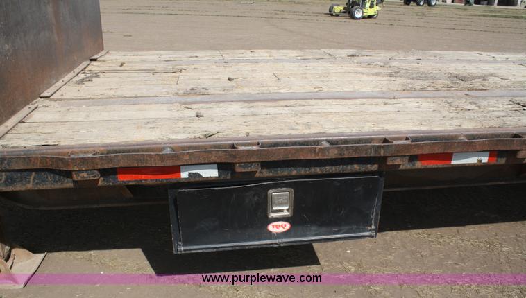 image for item A2322 1985 utility drop deck trailer