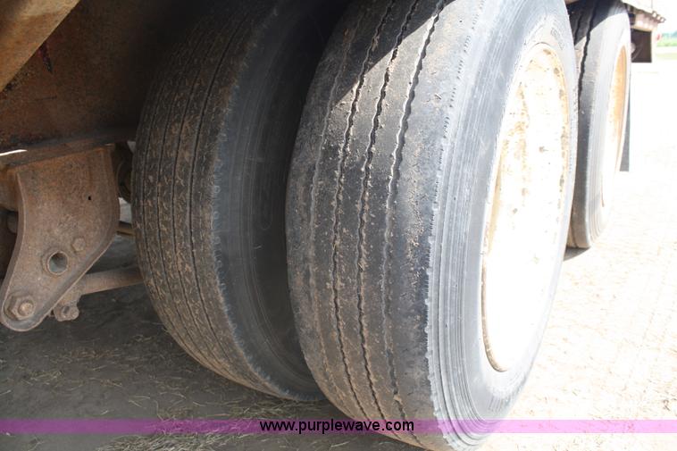 image for item A2322 1985 utility drop deck trailer