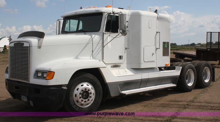 image for item A2323 1994 Freightliner FLD120 semi truck