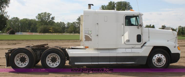 image for item A2323 1994 Freightliner FLD120 semi truck