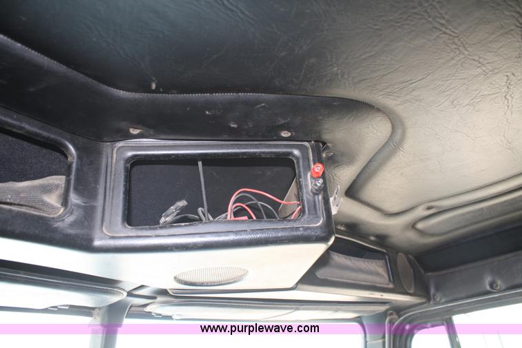 image for item A2323 1994 Freightliner FLD120 semi truck