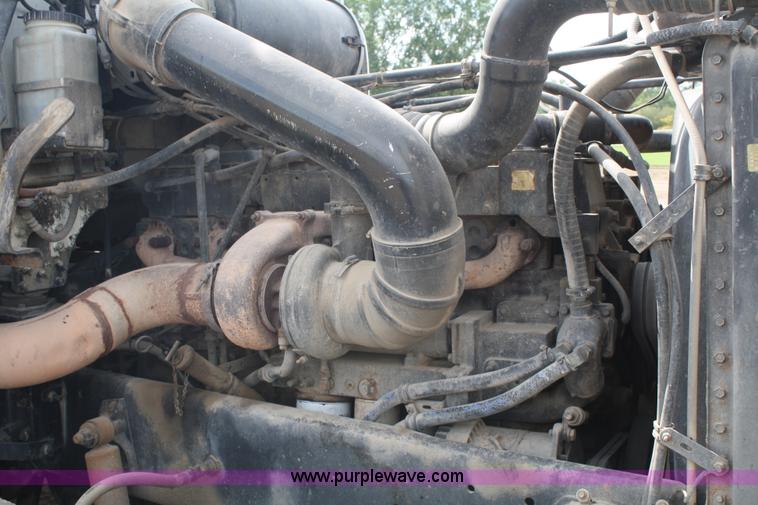 image for item A2323 1994 Freightliner FLD120 semi truck