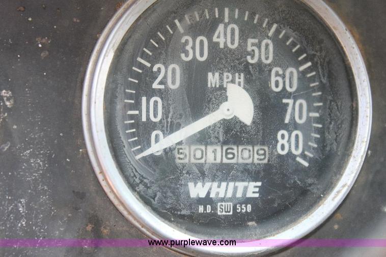 image for item A2689 1968 White 7400TDD grain truck