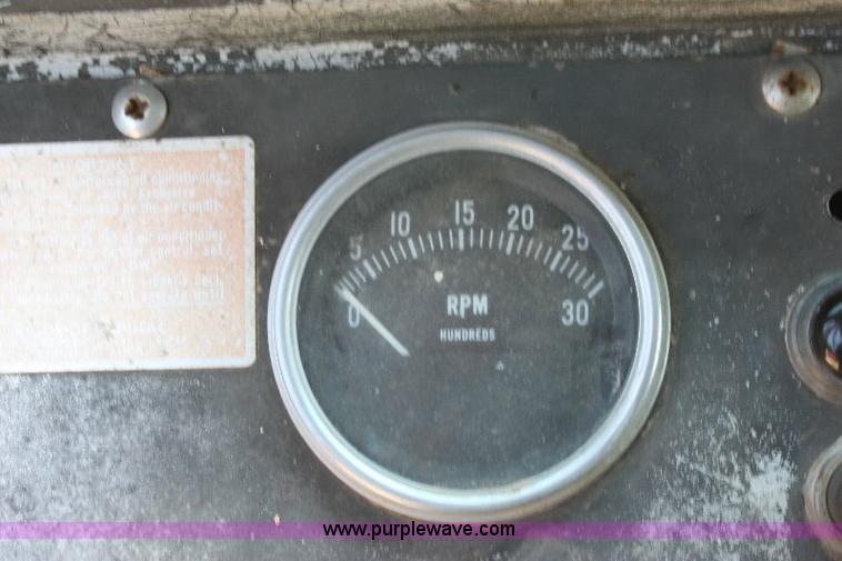 image for item A2689 1968 White 7400TDD grain truck