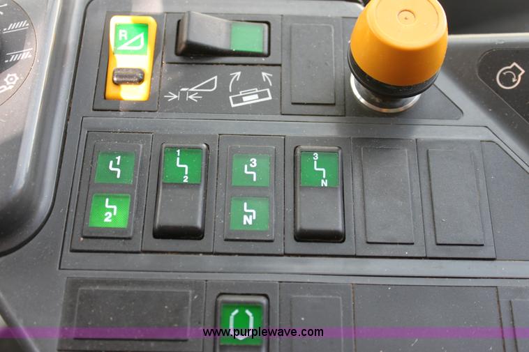 image for item A2748 2007 Lexion 570R RWA combine