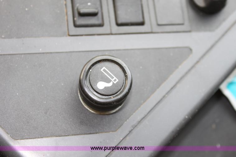 image for item A2748 2007 Lexion 570R RWA combine