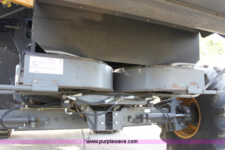 image for item A2748 2007 Lexion 570R RWA combine