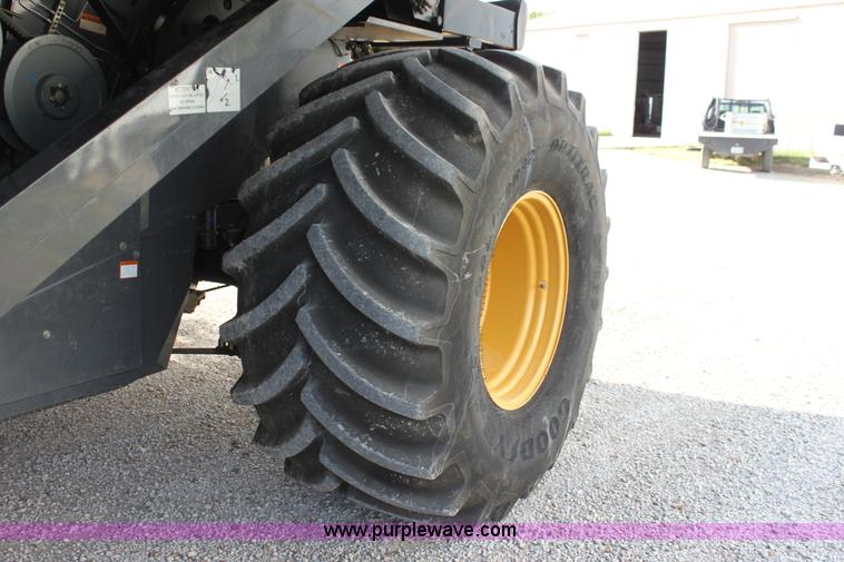 image for item A2748 2007 Lexion 570R RWA combine