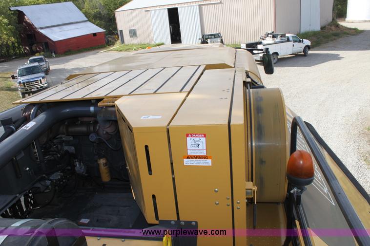 image for item A2748 2007 Lexion 570R RWA combine