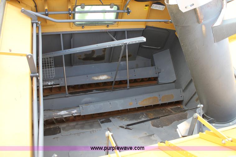 image for item A2748 2007 Lexion 570R RWA combine