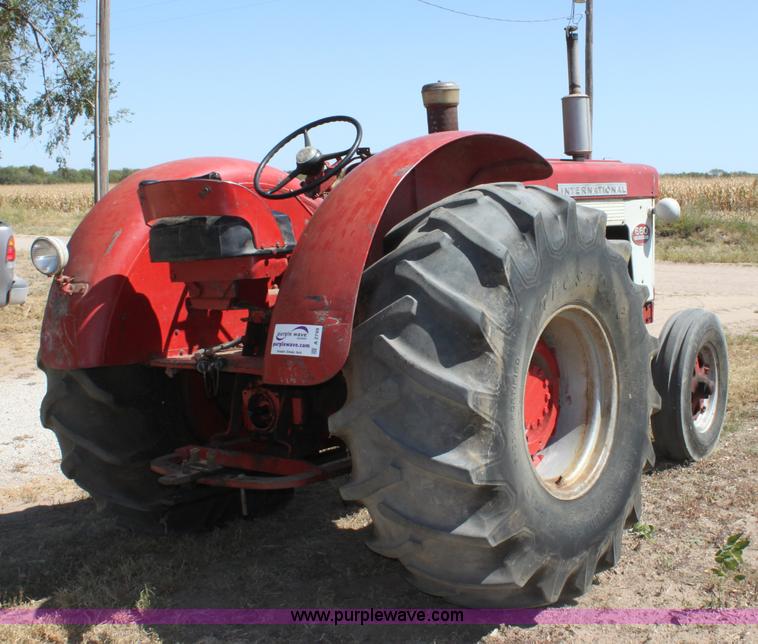 image for item A2749 1962 International 660 tractor