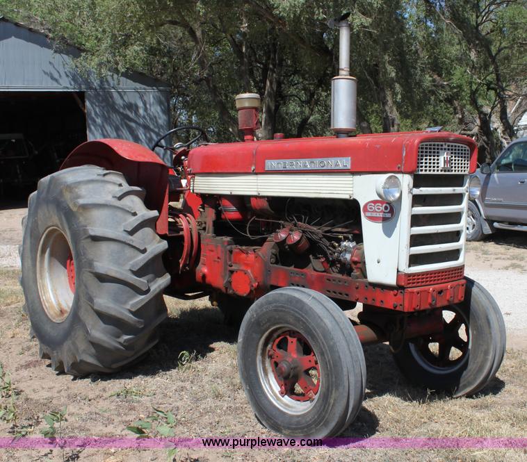 image for item A2749 1962 International 660 tractor