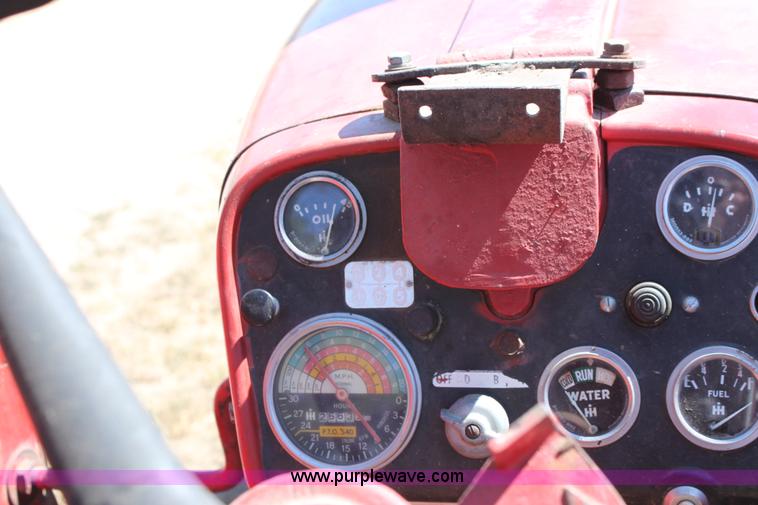 image for item A2749 1962 International 660 tractor