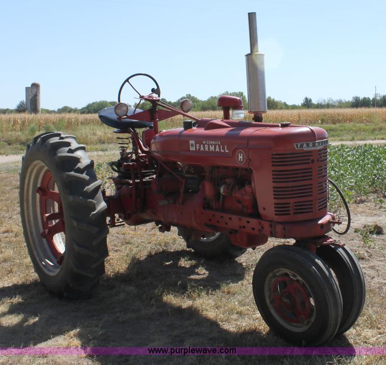 image for item A2750 1952 Farmall H tractor