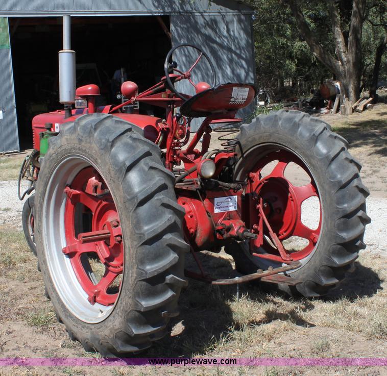 image for item A2750 1952 Farmall H tractor