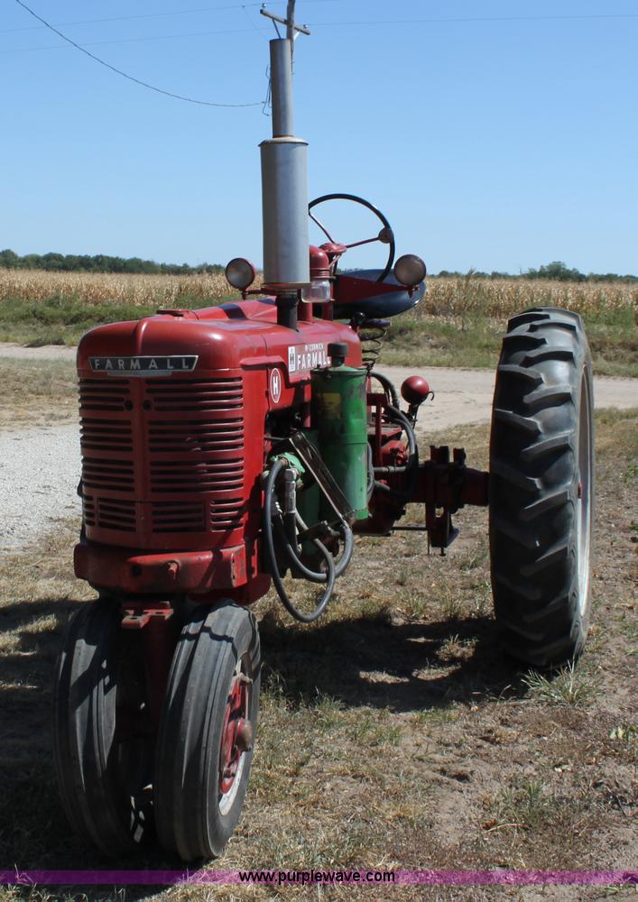 image for item A2750 1952 Farmall H tractor