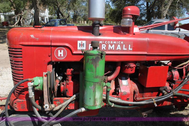 image for item A2750 1952 Farmall H tractor