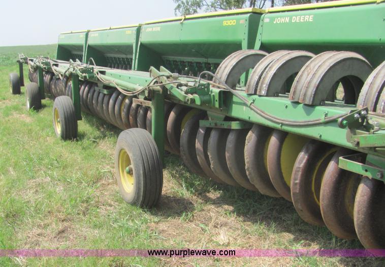 image for item A3549 John Deere 9300 40' hoe drill
