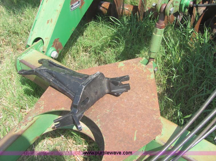 image for item A3552 John Deere 21' disk