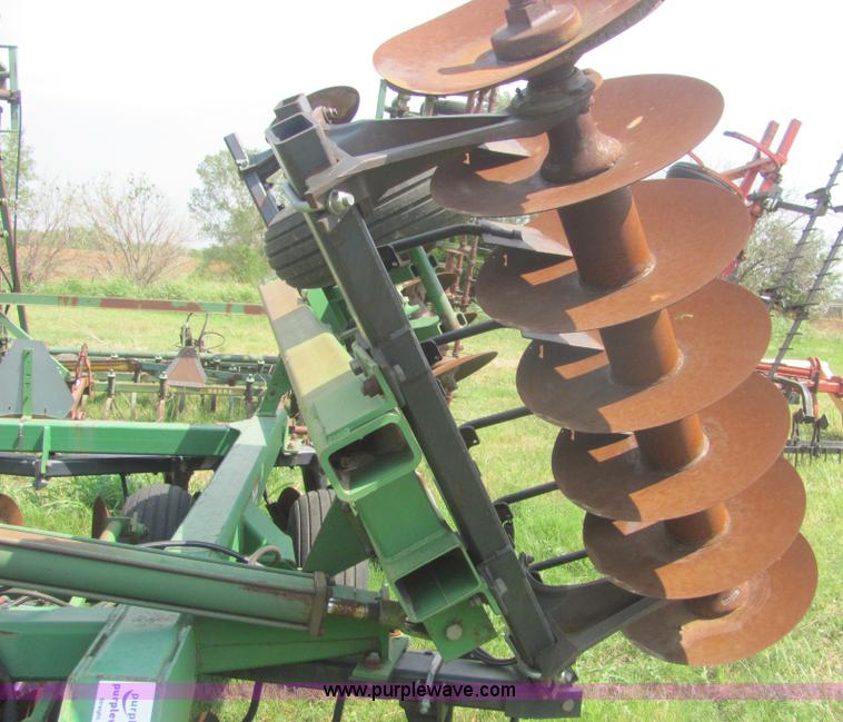 image for item A3552 John Deere 21' disk