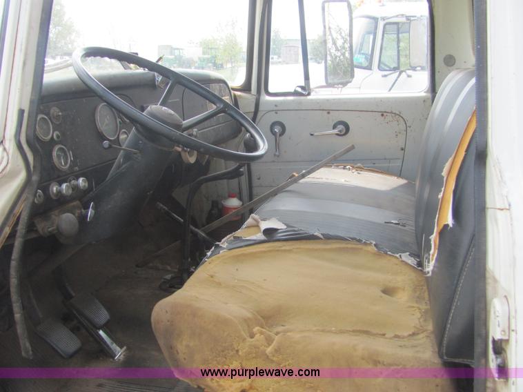 image for item A3555 1973 International Load Star 1600 grain truck