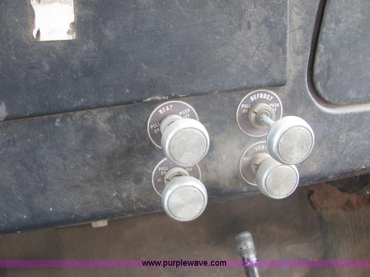 image for item A3555 1973 International Load Star 1600 grain truck