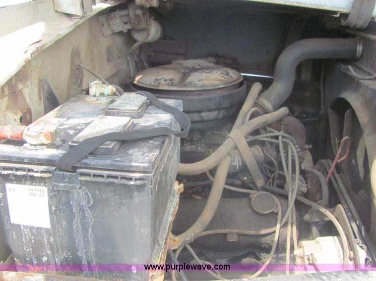 image for item A3555 1973 International Load Star 1600 grain truck