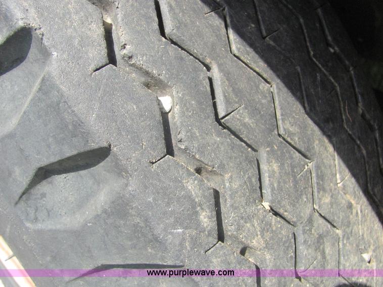 image for item A3555 1973 International Load Star 1600 grain truck