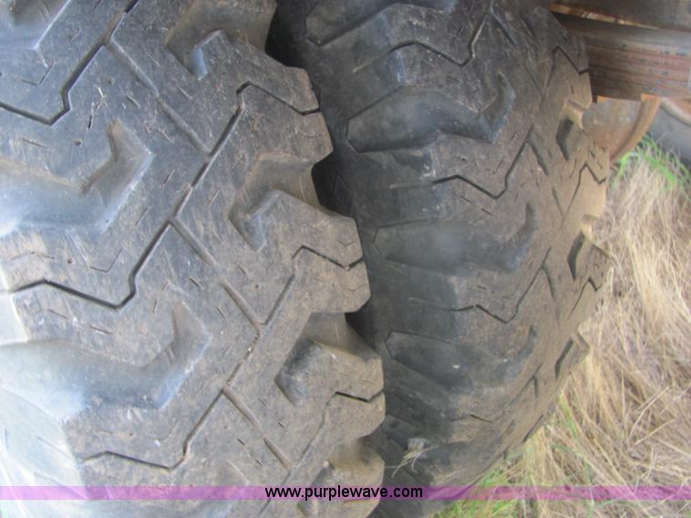 image for item A3555 1973 International Load Star 1600 grain truck