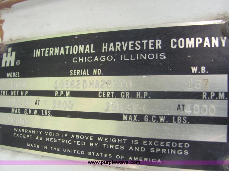 image for item A3556 1974 International Load Star 1600 grain truck