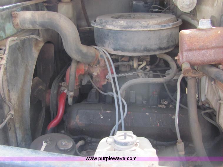 image for item A3556 1974 International Load Star 1600 grain truck