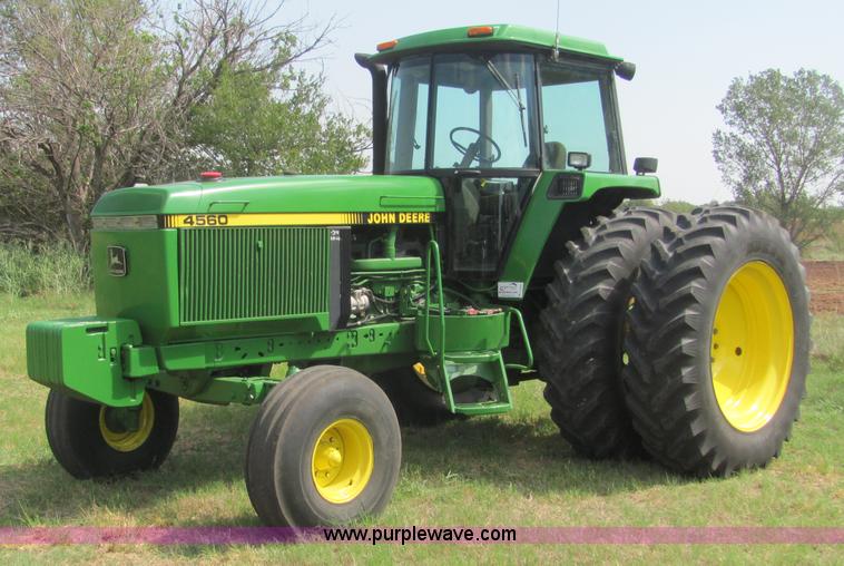 image for item A3557 1992 John Deere 4560 tractor
