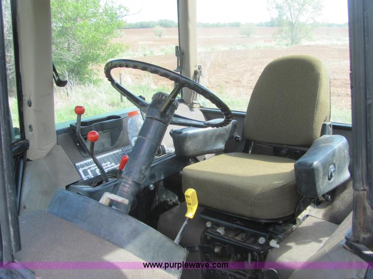 image for item A3557 1992 John Deere 4560 tractor