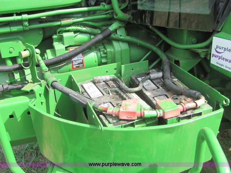 image for item A3557 1992 John Deere 4560 tractor