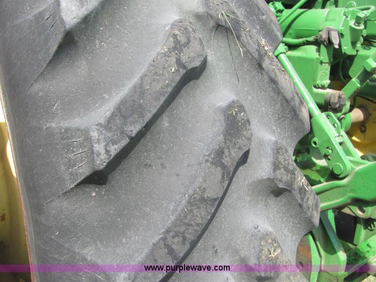 image for item A3557 1992 John Deere 4560 tractor