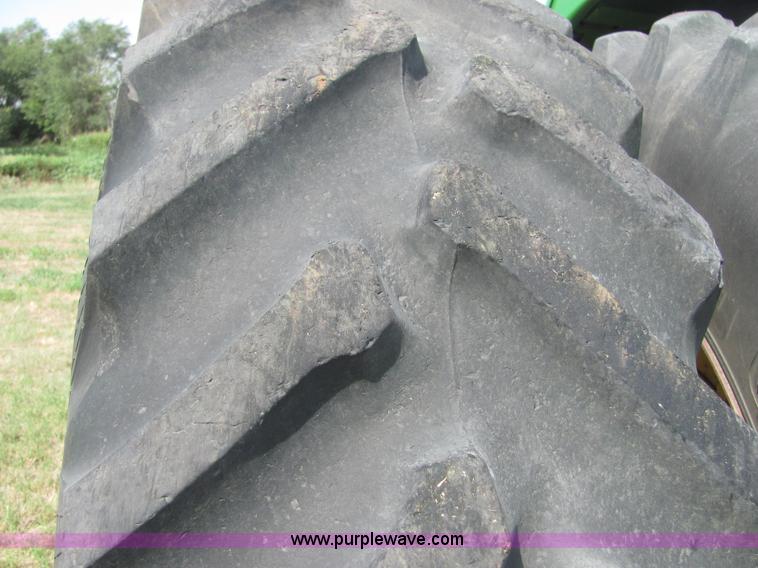 image for item A3557 1992 John Deere 4560 tractor