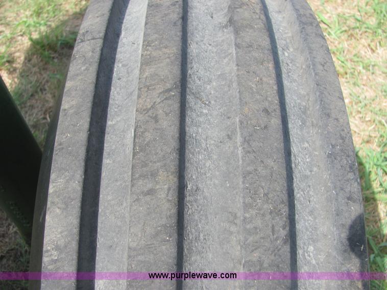 image for item A3557 1992 John Deere 4560 tractor