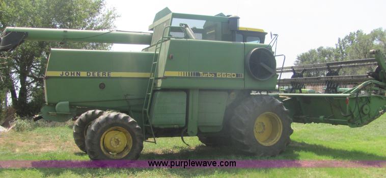 image for item A3558 1982 John Deere 6620 RWA combine