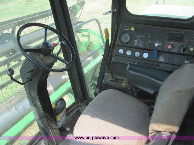 image for item A3558 1982 John Deere 6620 RWA combine