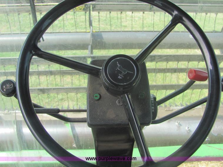 image for item A3558 1982 John Deere 6620 RWA combine