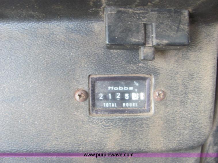 image for item A3558 1982 John Deere 6620 RWA combine