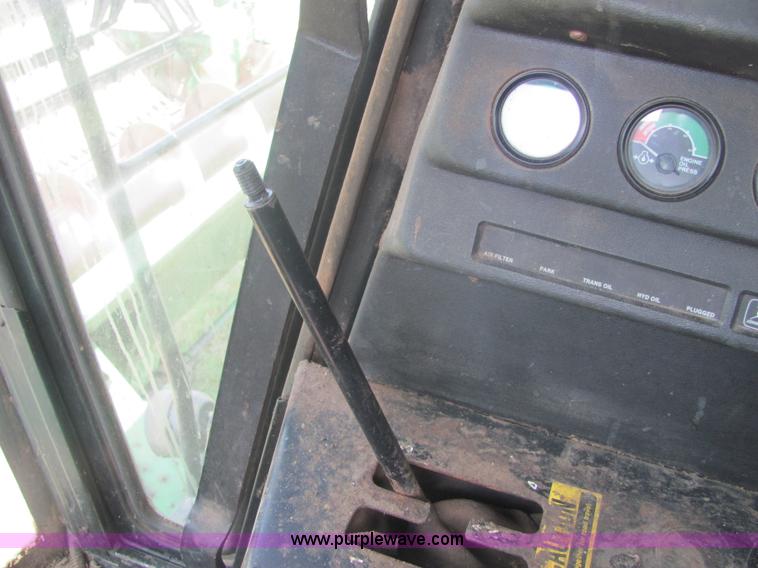 image for item A3558 1982 John Deere 6620 RWA combine